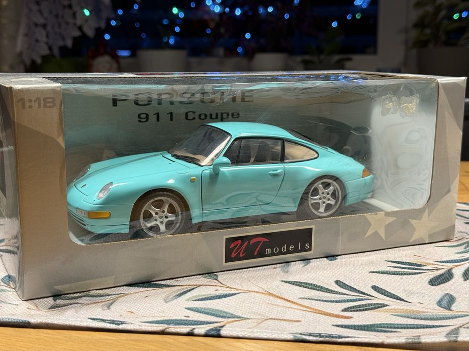 Porsche 911 Carrera, 1:18, UT Models.