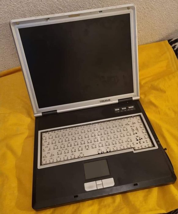 Computadores antigos vários para Peças valor cada