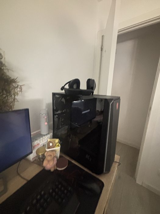 Pc gamer setup  top