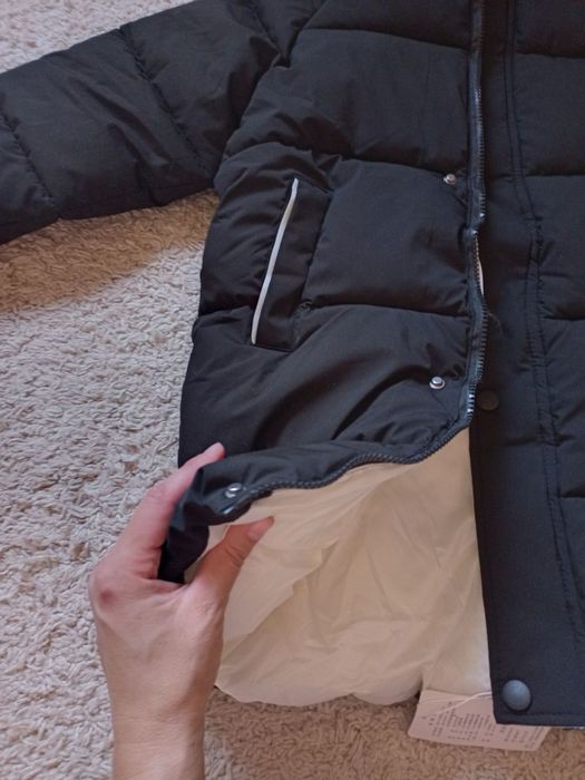 зимова куртка чорна