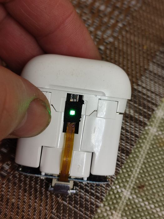 Кейс для навушників в робочому стані