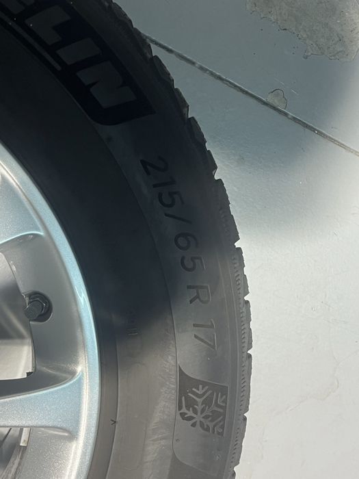 Jantes Mercedes 17 com 4pneus siminovos 215/65r17