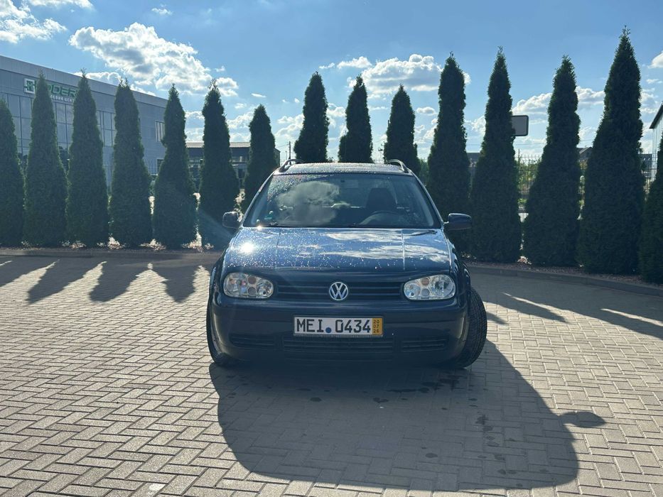 Volkswagen Golf IV 1,6 бензин 2004р