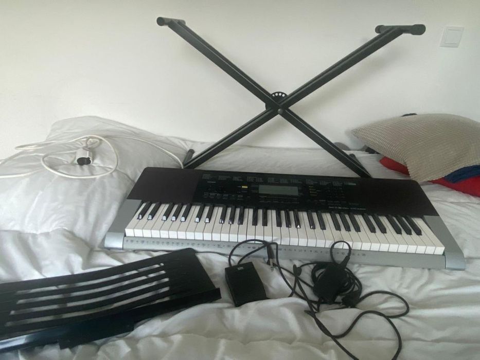 Teclado + pedal + base + suporte + capa | modelo Casio CTK-4400