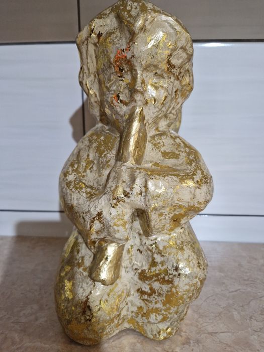 Złoty aniołek figurka duża wysokość ok. 30 cm