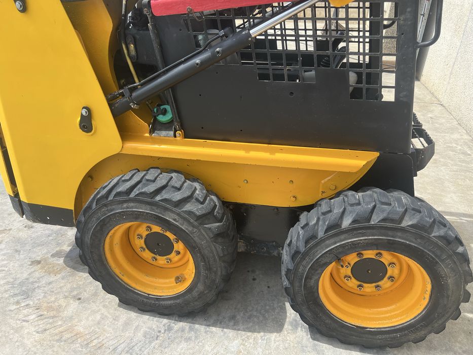 Bobcat cat 226 B em bom estado de conservação