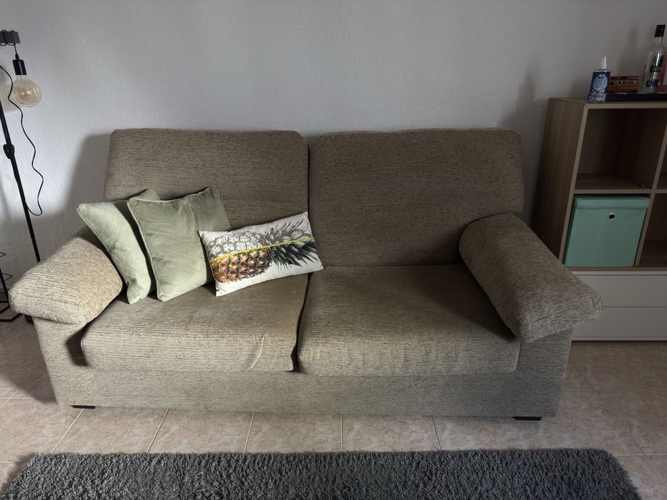 Sofa 2 lugares em bom estado