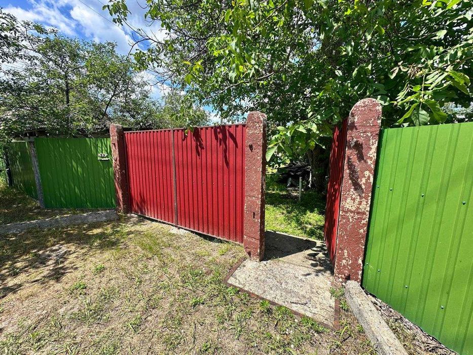 Пропонуємо до продажу Будинок з великим подвір’ям с. Сокирне
