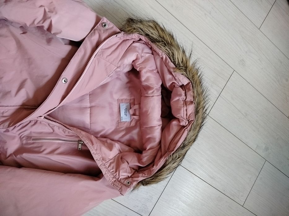 Płaszcz rozm. 164 Reserved