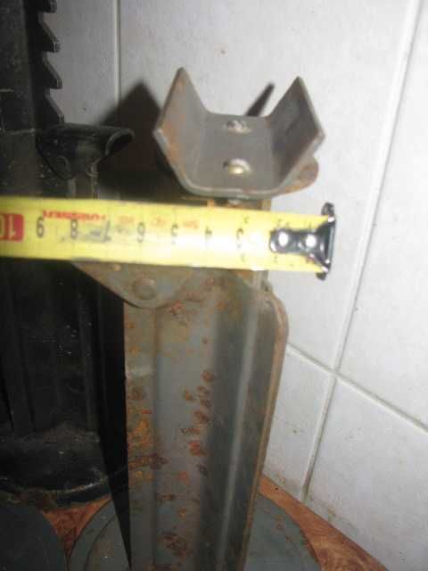 Автосервісна опора регульвана на трещотці.