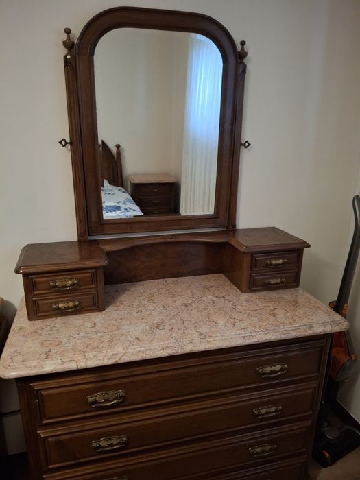 Cómoda+Toucador+2 mesinhas de cabeceira
