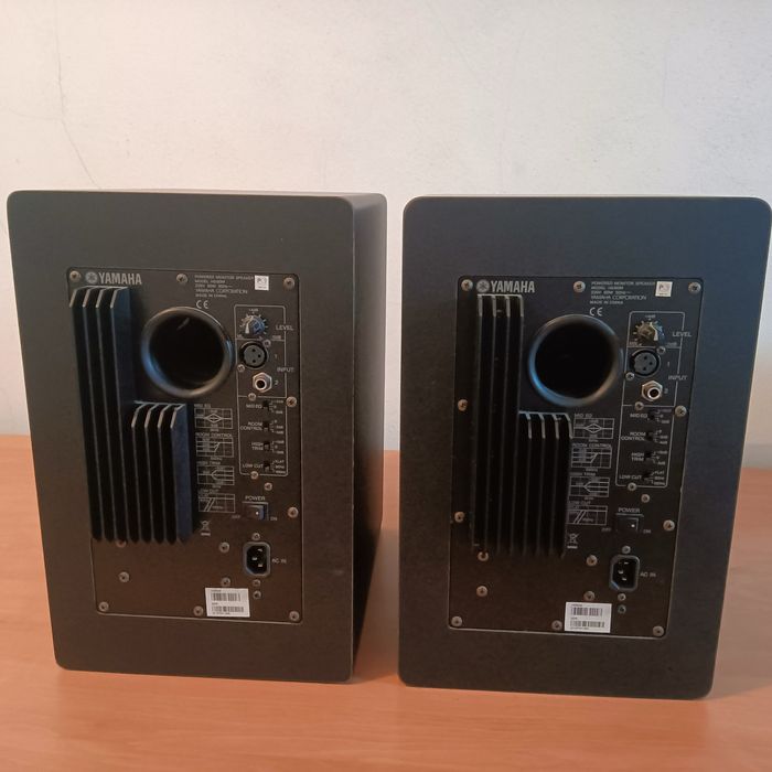 Yamaha hs8 como novas