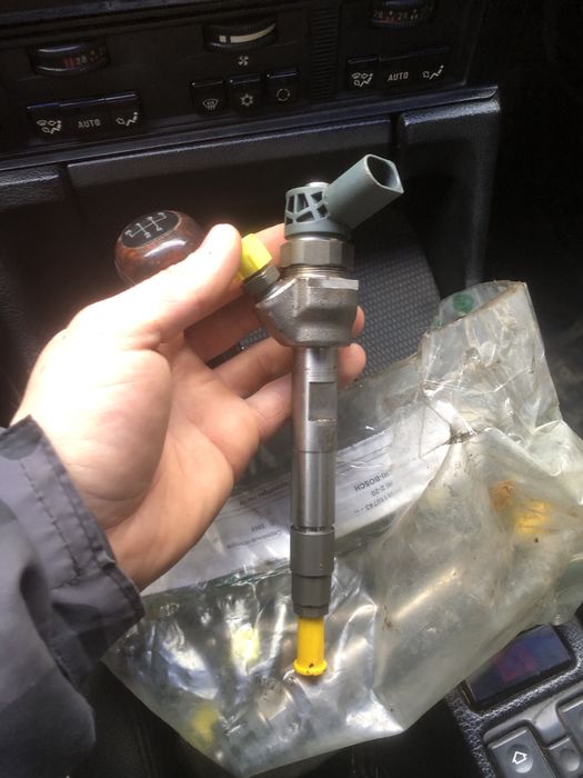 Продам форсунки з бмв 2.0д