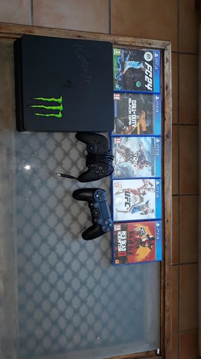 Playstation 4 em bom estado