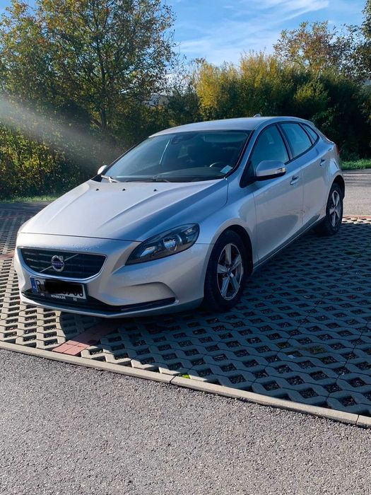 Volvo v40 d2 ...