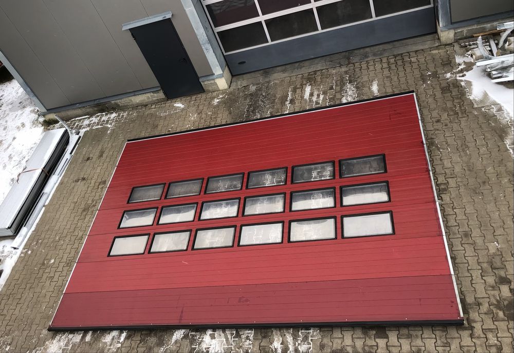 Brama 630 x 440 elektryczna panelowa segmentowa garażowa przemysłowa