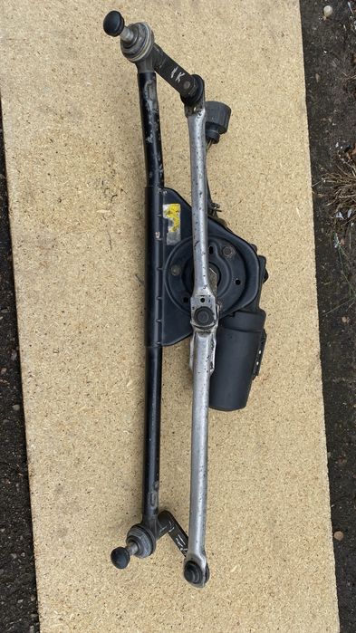 Трапеция дворников бмв е36