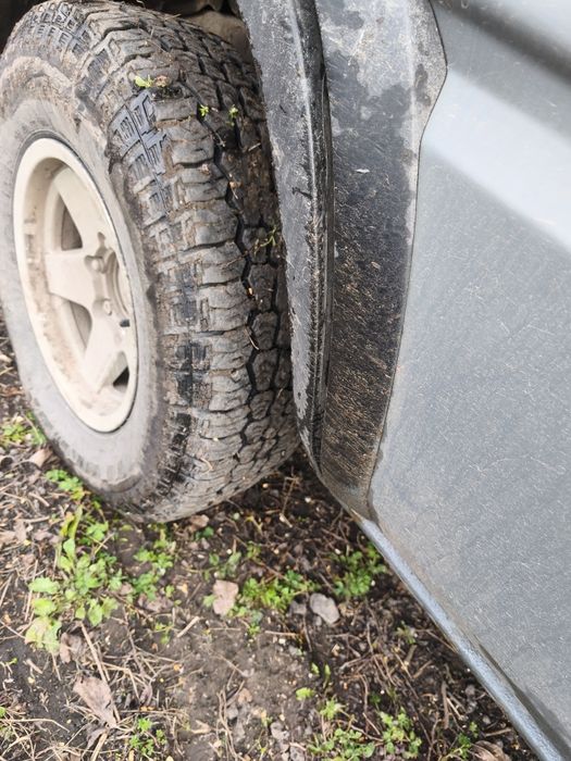 Нісан терано 2 на повному ходу