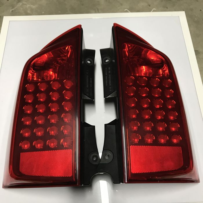 Стопи, стоп сигнал, задні фари фонар infiniti qx56 nissan armada titan