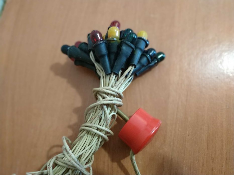 Гирлянда новогодняя разноцветные лампочки времен ссср