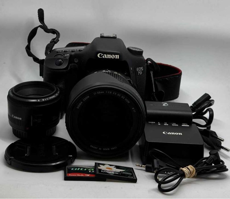 Aparat Canon EOS 7D + obiektyw Sigma 17-50 mm + obiektyw Canon 50 mm
