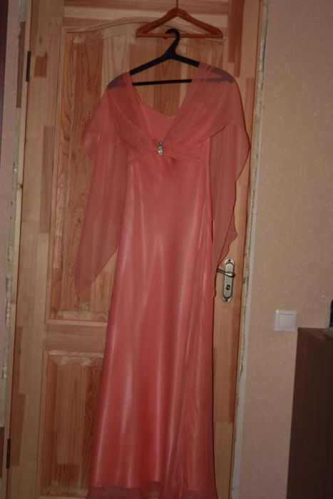 Платье на выпускной или свадьбу