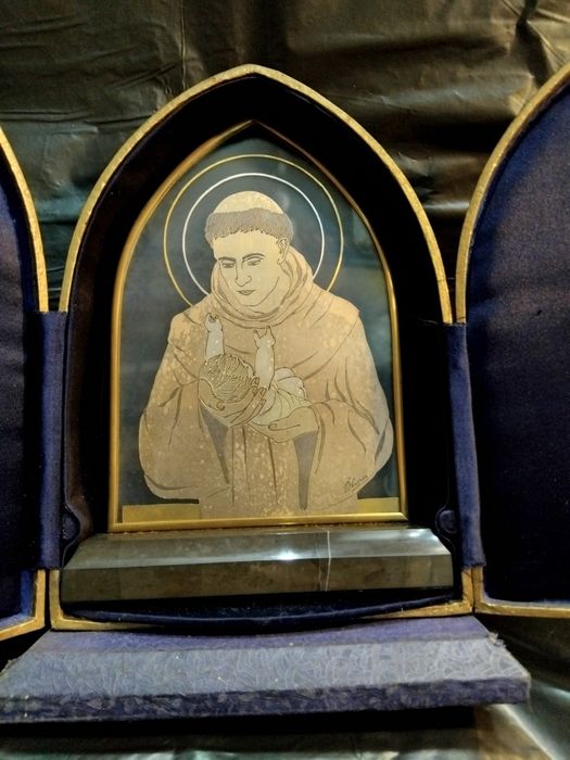 Obra assinada   santo António pintura  sobre vidro