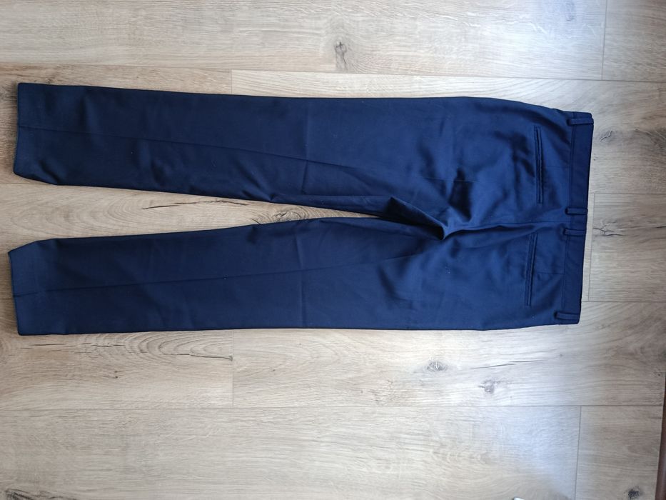 Granatowe spodnie garniturowe Cubus r.164