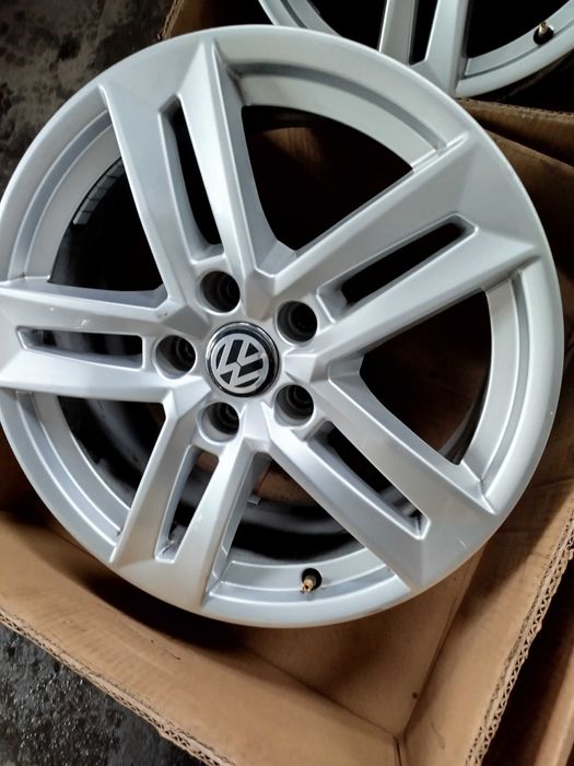 A352# Alufelgi 17" 5x112 7 Et 42J Audi A4 B9 B8 A6 C7 C8 A5 A7 Q3 Q5