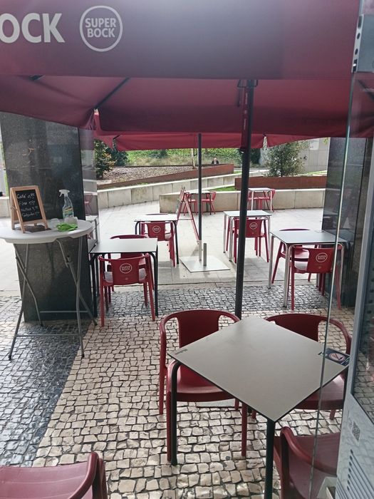 Trespasse loja perto a câmara de gaia