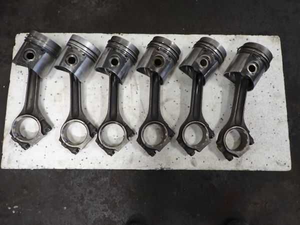 STAR 1142 - Tłok silnika S359 T używany , KPL z korbowodem