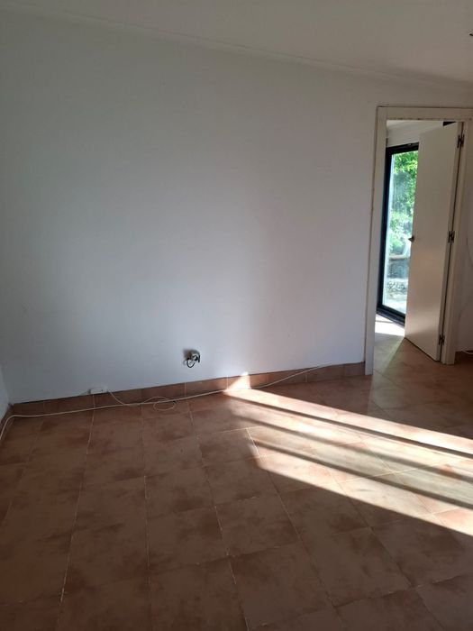 Casa terrea- T1 c/jardim