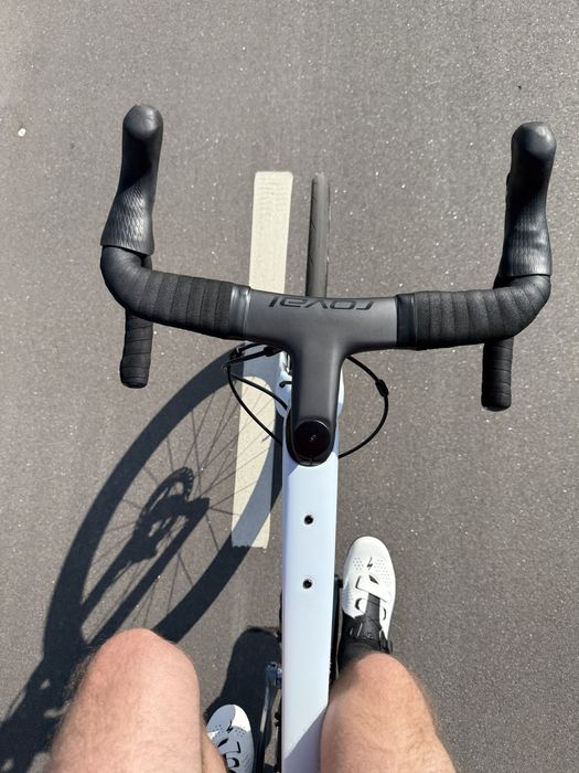 Велосипед Specialized Roubaix SL8 (58) tiagra/roval rapide