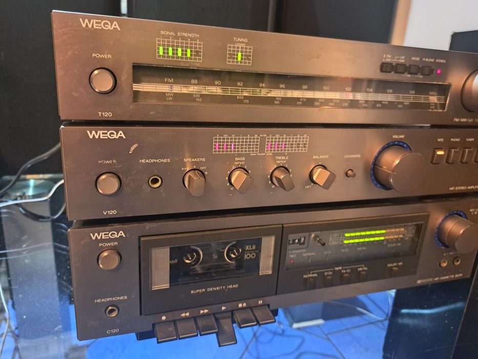 Wieża Wega sony v 120