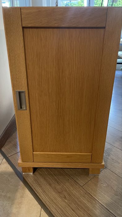 Szafka drewniana  kolor dąb jasny firma Sośno