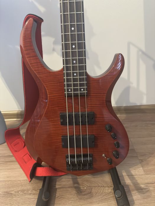 Gitara basowa Marcus Miller M3 aktywna