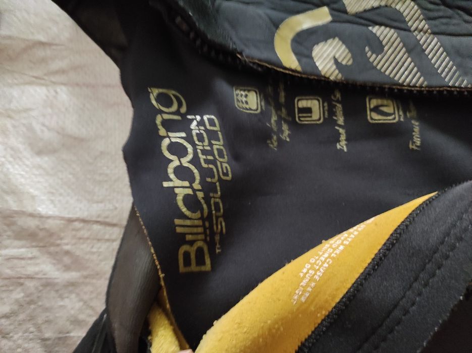 Fato surf Billabong solution gold 4/3 tamanho M