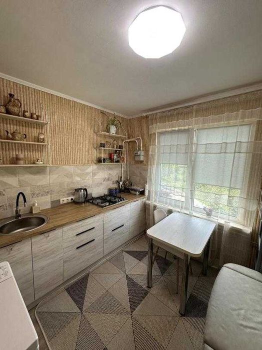 Продам 2 к. квартиру в Песочине с капитальным ремонтом