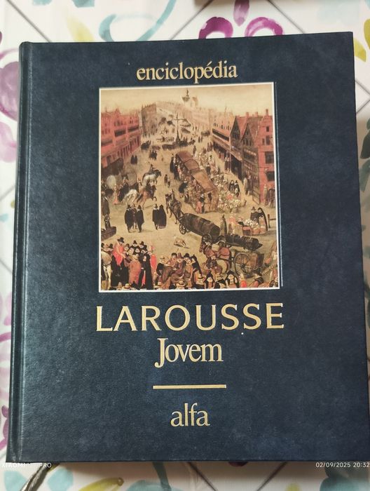 Enciclopédia Larousse