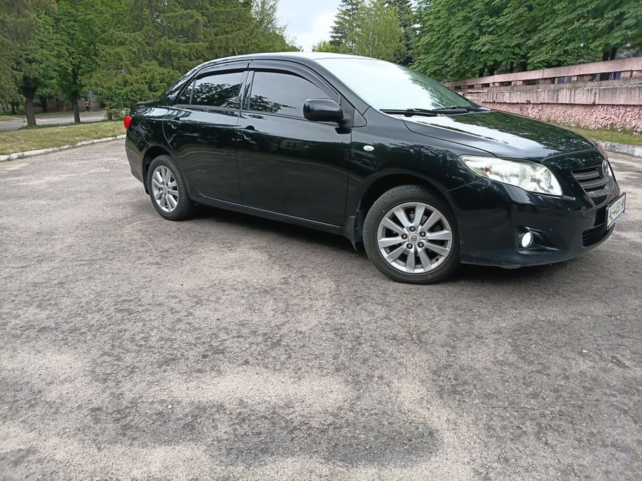 Продам TOYOTA Corolla 1.6 газ бензин