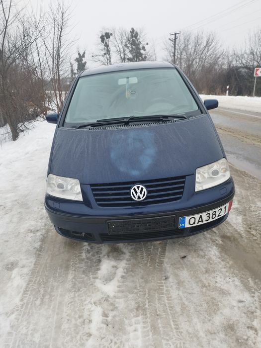 Продам Фольксваген шаран 1.8