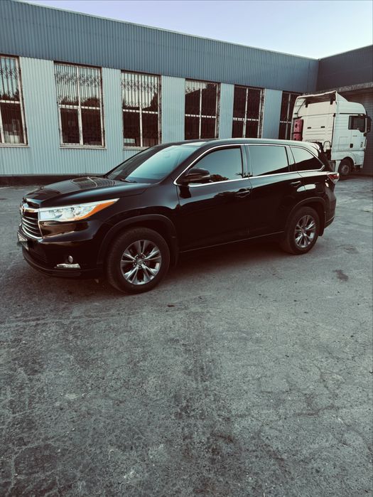 продаж авто Toyota Highlander
