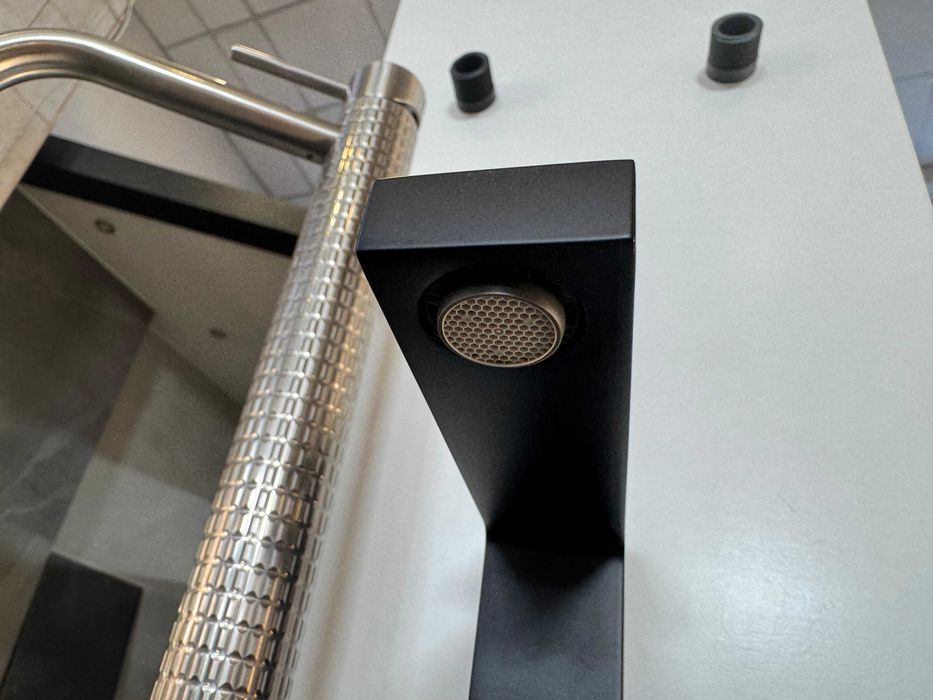 Bateria umywalkowa czarny mat Valvex Ars - 170 zł