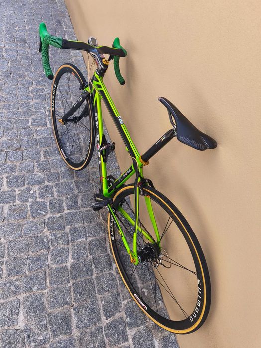 Bicicleta de Estrada em Carbono, De Rosa, 6.9Kgs