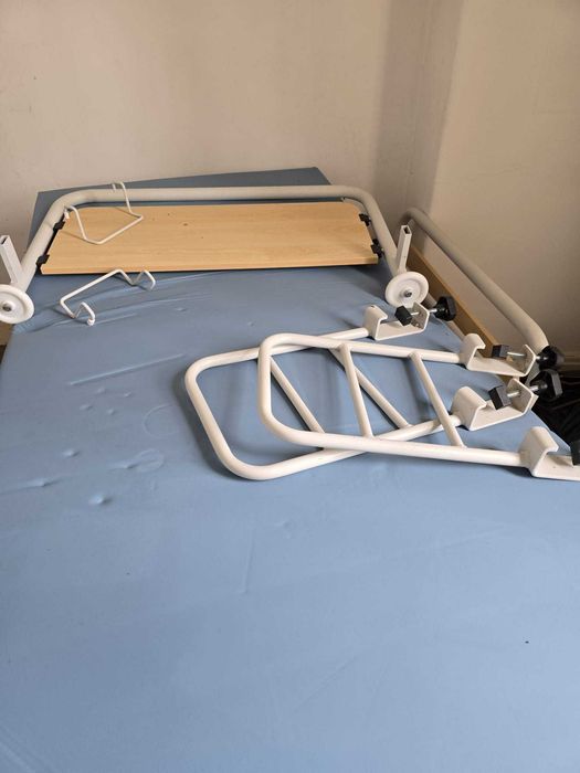 Cama articulada para idosos