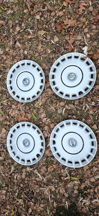 Kołpaki do kół oryginalne Volvo 15 "