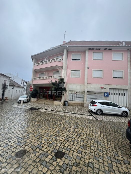 Escritório (com projeto para habitação para T1)