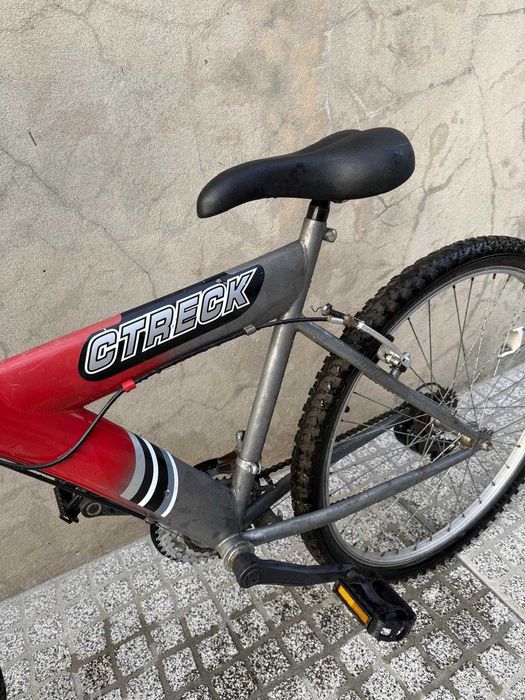Bicicleta Vermelha G-Treck