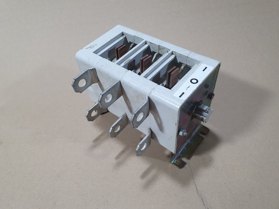 Рубильник ВР 32-35 В71250 250А два направления КЭАЗ