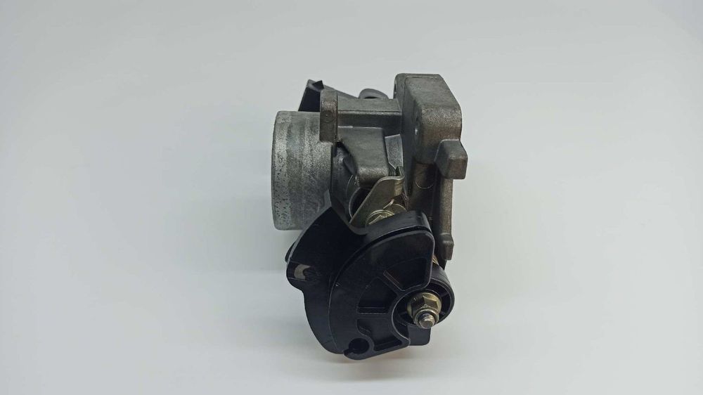 CORPO DE BORBOLETAS FORD FIESTA BERLINA (DX) TREND